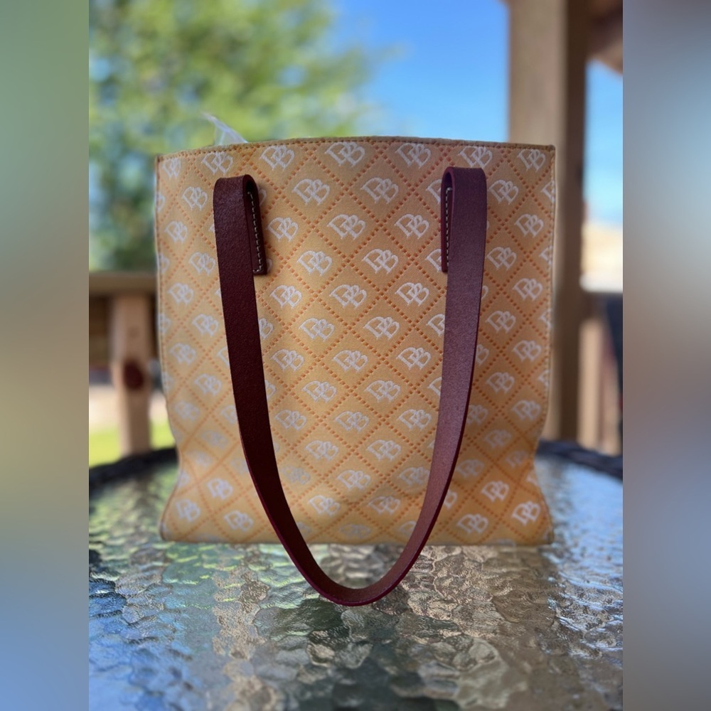 Dooney & Bourke North South signature print yellow canvas shoulder bag - Picture 12 of 12